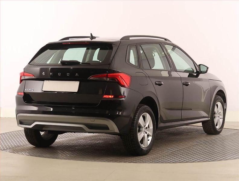 Škoda Kamiq (2023) Ambition 1.0 TSI, klima - fotka 5 z 22