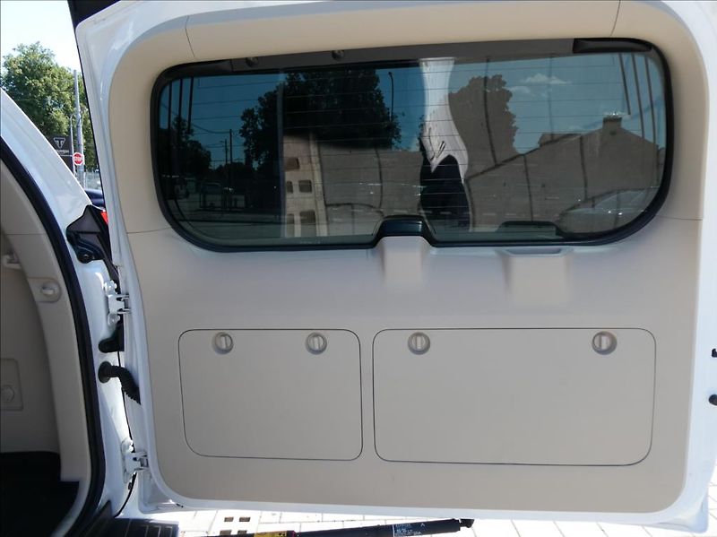 Toyota Land Cruiser 2,8 D-4D 150kW 2Maj, ČR, DPH - fotka 37 z 41