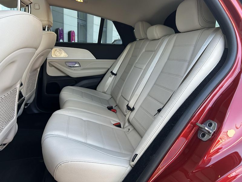 Mercedes-Benz GLE 400d 4Matic Coupé AMG - fotka 23 z 27