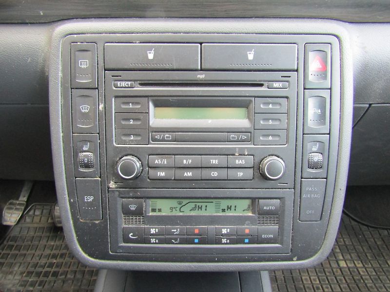 Seat Alhambra (2006) 2.0 TDI 103kW - fotka 31 z 34