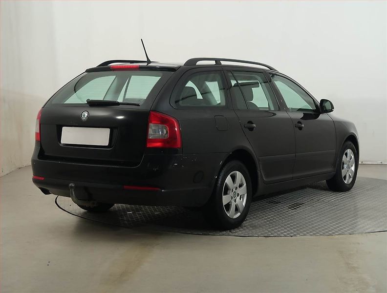 Škoda Octavia (2012) 1.6 TDI, Tempomat - fotka 5 z 13