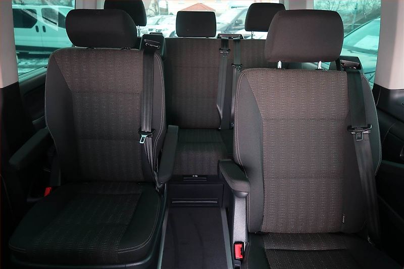 Volkswagen Multivan (2015) Comfortline 2.0 TDI, DPH - fotka 8 z 17