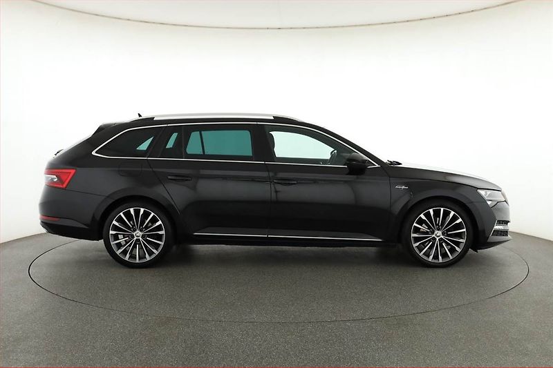 Škoda Superb (2020) Laurin&Klement 2.0 TDI, 4X4 - fotka 6 z 19