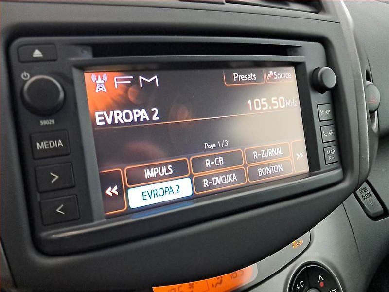 Toyota RAV4 (2012) 2.2 D-4D, 4X4, Kůže, Navi - fotka 13 z 20
