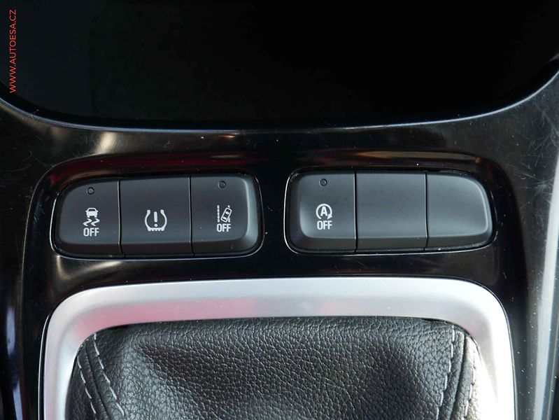 Opel Crossland X (2021) 1.2T, 1.maj,ČR, AC, tempo - fotka 19 z 20