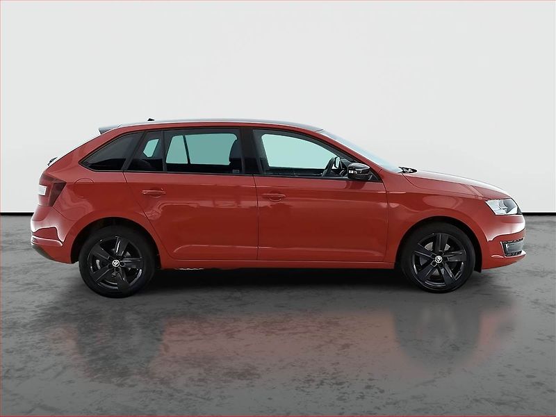 Škoda Rapid (2016) Spaceback 1.2 TSI, ČR,1.maj - fotka 6 z 17
