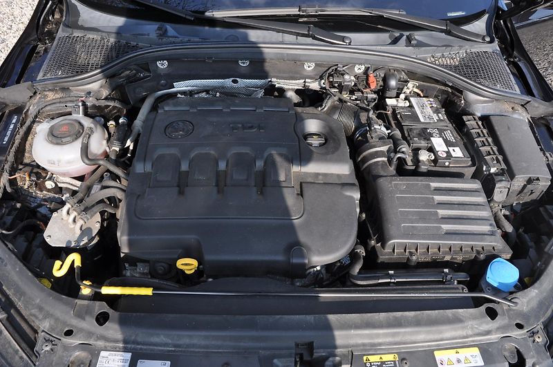 Škoda Octavia 2.0TDi 110kW 4x4 KOMBI A/T - fotka 10 z 25