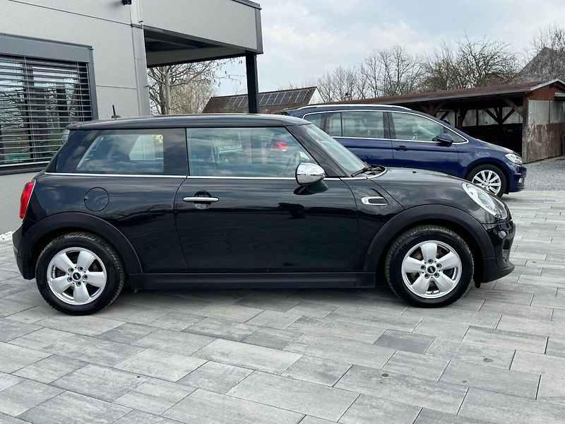 Mini One (2014) 1.2i 75kW - fotka 4 z 28