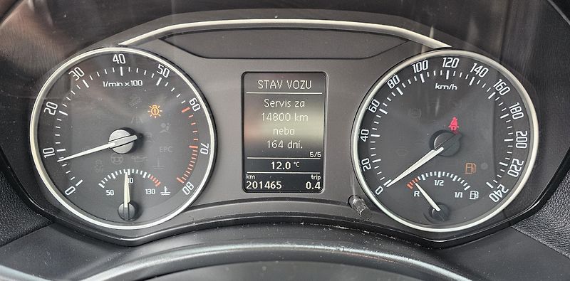 Škoda Octavia 1.2 TSI 77kW SPORT EDITION - fotka 25 z 42