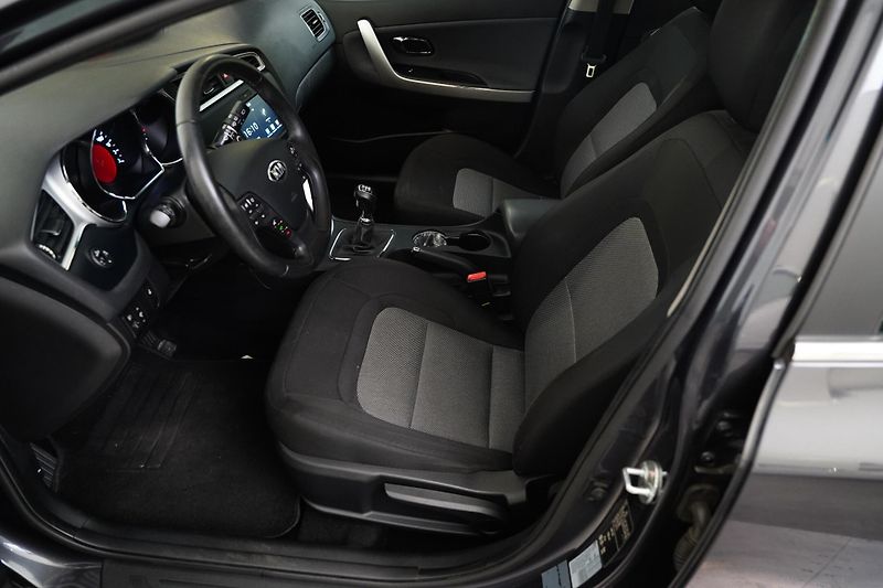 Kia Ceed - fotka 6 z 6