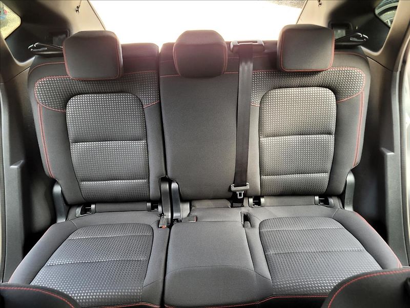 Ford Kuga 2,5 Rezervace! HEV,140kw,ST-li - fotka 39 z 50