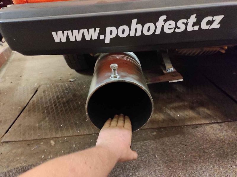 Škodovka Prcek má také efektní podsvícení podvozku.