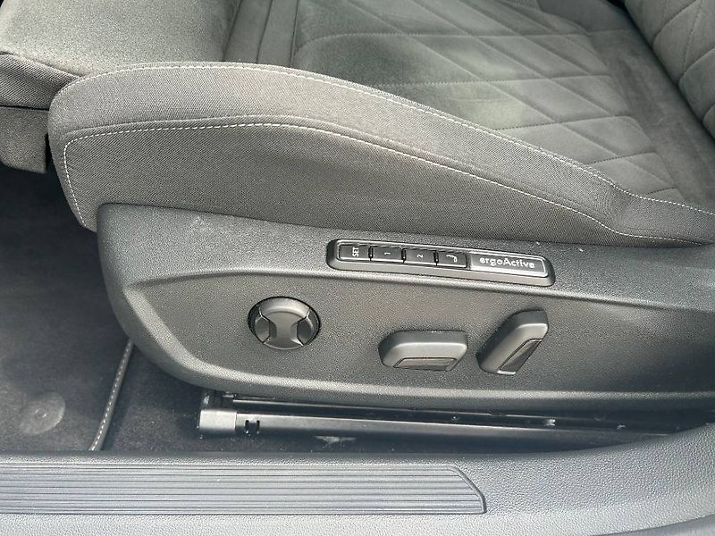 Volkswagen Golf Style 7DSG 1,5eTSI - fotka 7 z 25