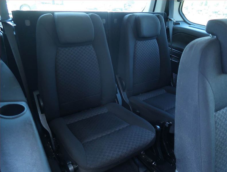 Ford Galaxy (2008) Titanium 2.0 TDCi, 7 míst - fotka 20 z 21