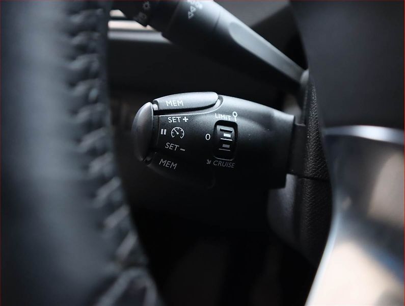 Peugeot 308 (2021) Style 1.5 BlueHDi, Serv.kniha - fotka 20 z 20