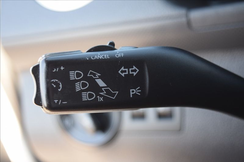 Volkswagen Caddy 1,6 TDI 77KW BEZ KOROZE - fotka 34 z 48