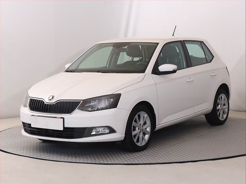 Škoda Fabia (2017) Style 1.4 TDI, Serv.kniha - fotka 2 z 19