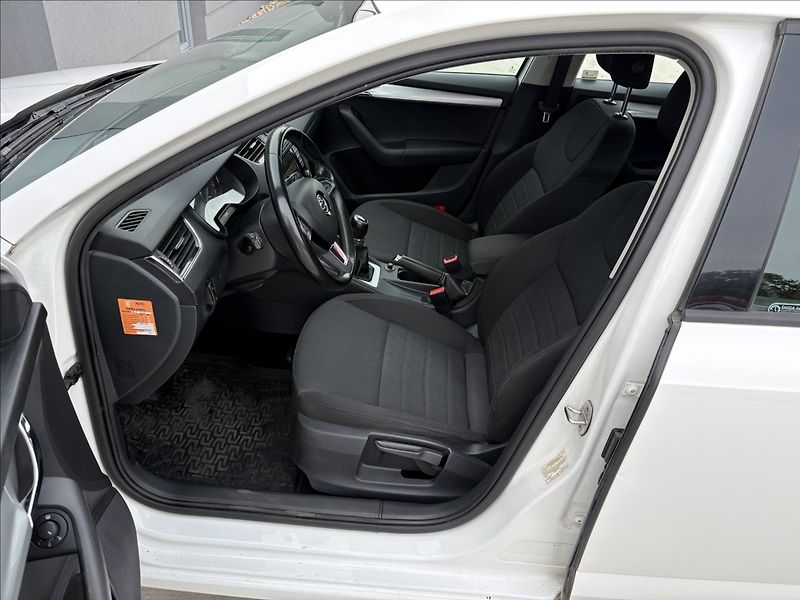 Škoda Octavia 2,0 TDI 110 KW MANUAL STYLE CZ - fotka 16 z 24