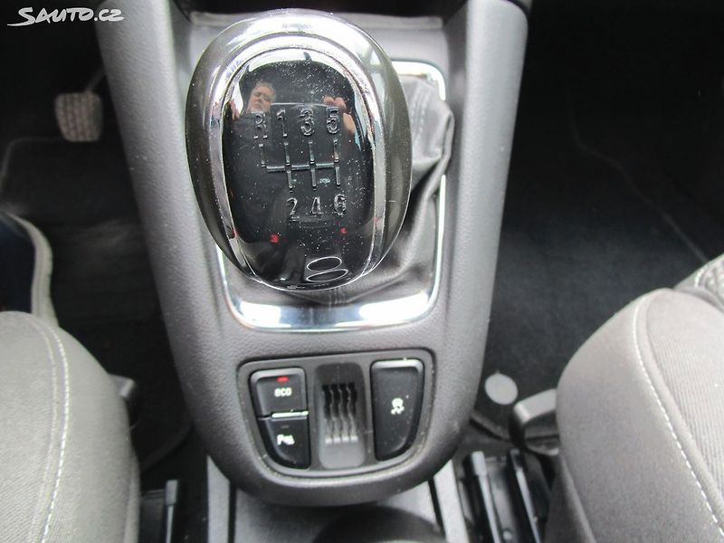 Opel Zafira 1,6D-100KW-NOVÁ STK - fotka 21 z 24