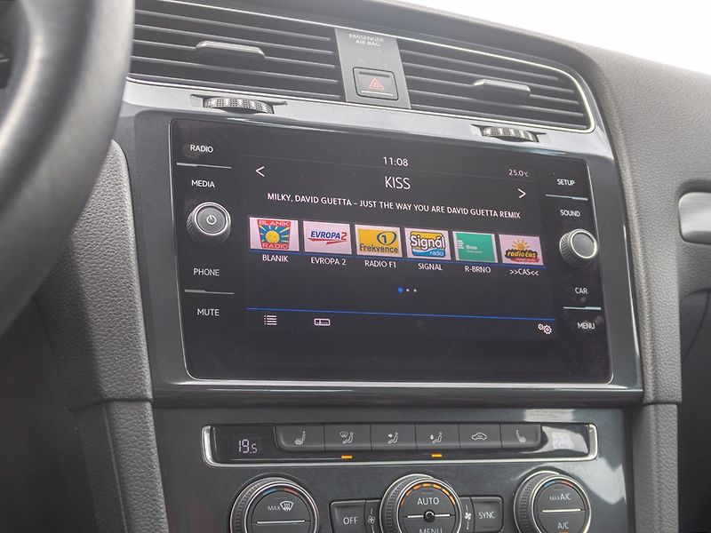 Volkswagen Golf (2018) ČR 1.0TSI 81KW – BARVA - fotka 25 z 52