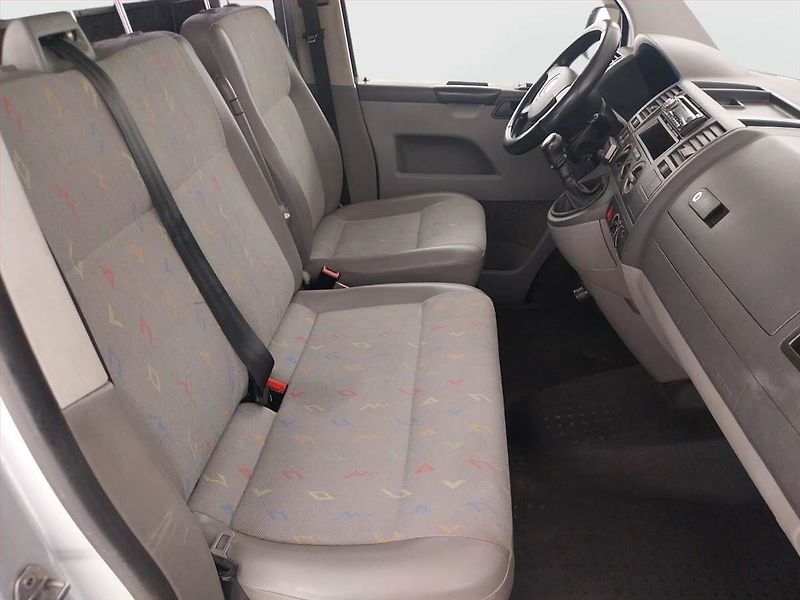 Volkswagen Transporter (2009) 2.5 TDI, Bus, 6Míst, ČR - fotka 9 z 12