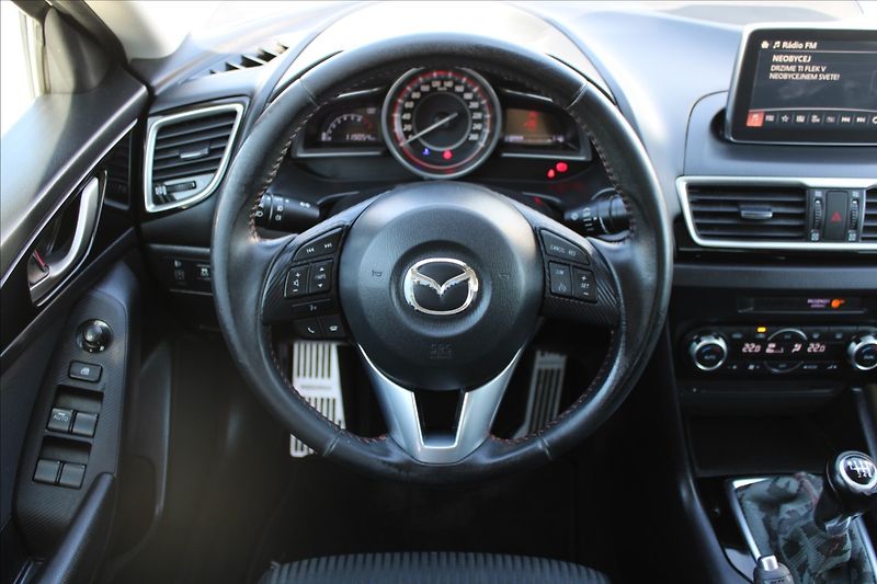 Mazda 3 2,0 i  NOVÉ V ČR - fotka 9 z 29