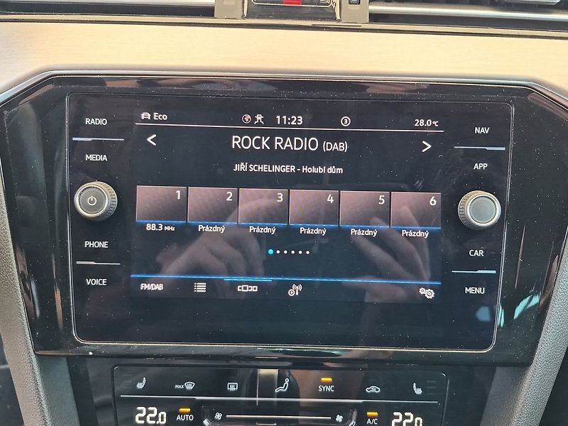 Volkswagen Passat Variant R-Line - fotka 17 z 31