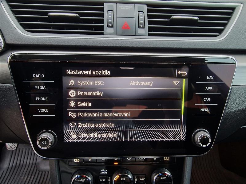 Škoda Superb 2.0TDI 110kW,původ ČR,1.Maj - fotka 30 z 50