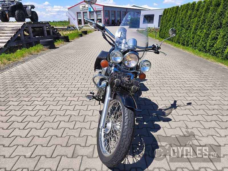 Honda VT 600 C Shadow (2003) - fotka 4 z 11