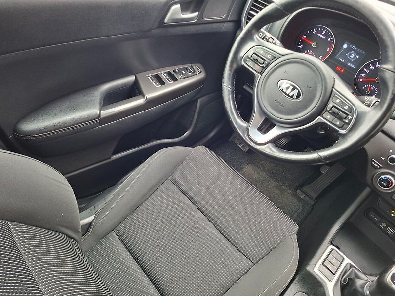 Kia Sportage (2016) 1.7CRDi 85kW -1.MAJITEL-KAMERA - fotka 12 z 41
