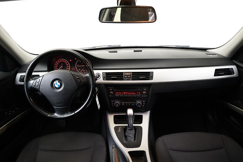 BMW Řada 3 - fotka 5 z 23