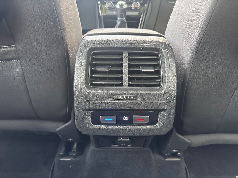 Volkswagen Touran 2.0TDi/2017/7MÍST.MAN6.110KW-Z - fotka 43 z 50