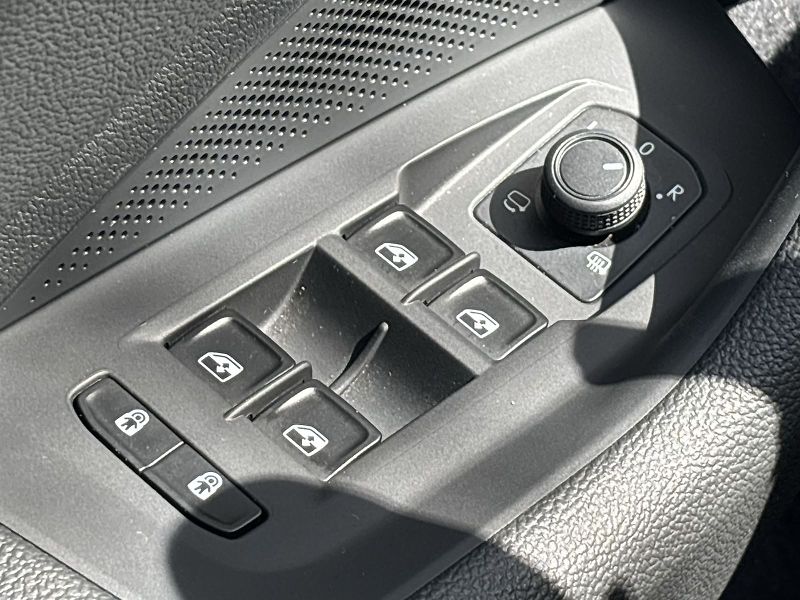 Škoda Superb (2025) Combi 2.0 TDI DSG Selection - fotka 19 z 32