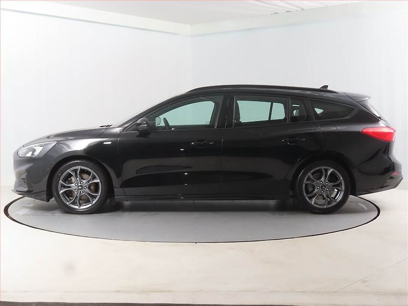 Ford Focus (2020) ST-Line 1.5 EcoBoost, Automat - fotka 3 z 14