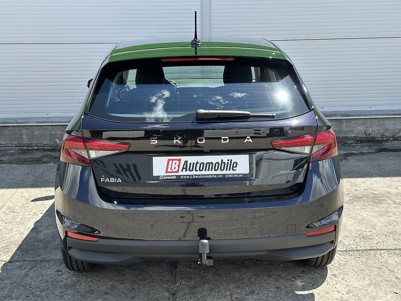Škoda Fabia 1.0TSi 95PS LED V.Cockpit 2Z.C - fotka 5 z 40
