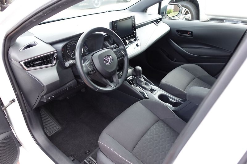 Toyota Corolla 1,8 HEV Active Business TS - fotka 10 z 28