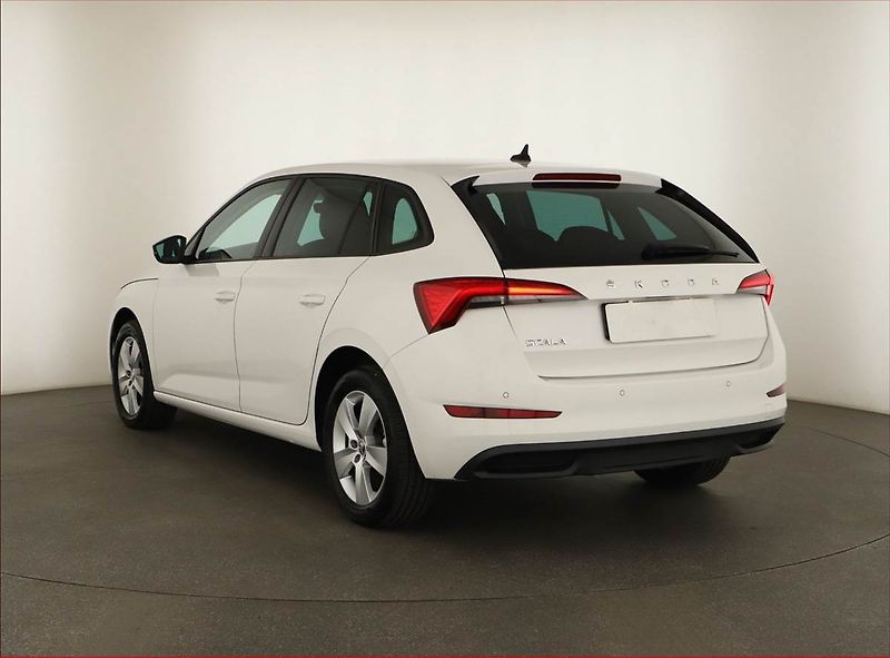 Škoda Scala (2022) Ambition 1.0 TSI, Serv.kniha - fotka 4 z 16