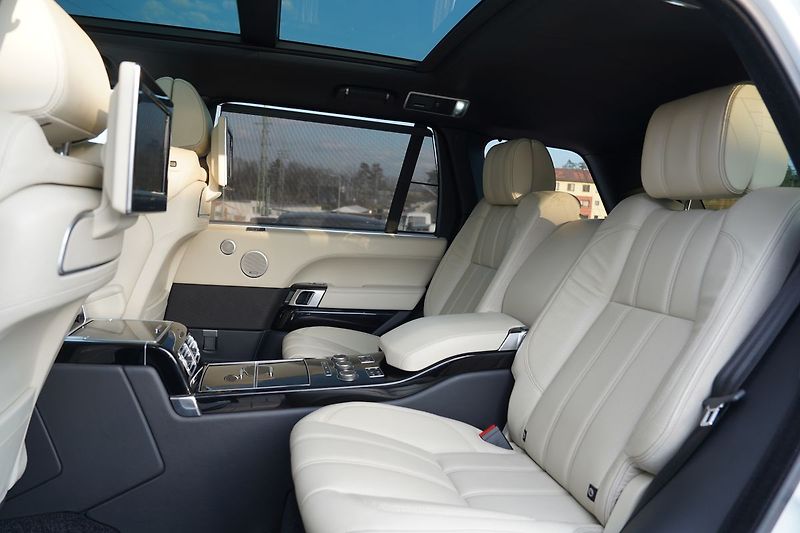 Land Rover Range Rover 4.4 SDV8 LWB  Autobiography - fotka 23 z 53