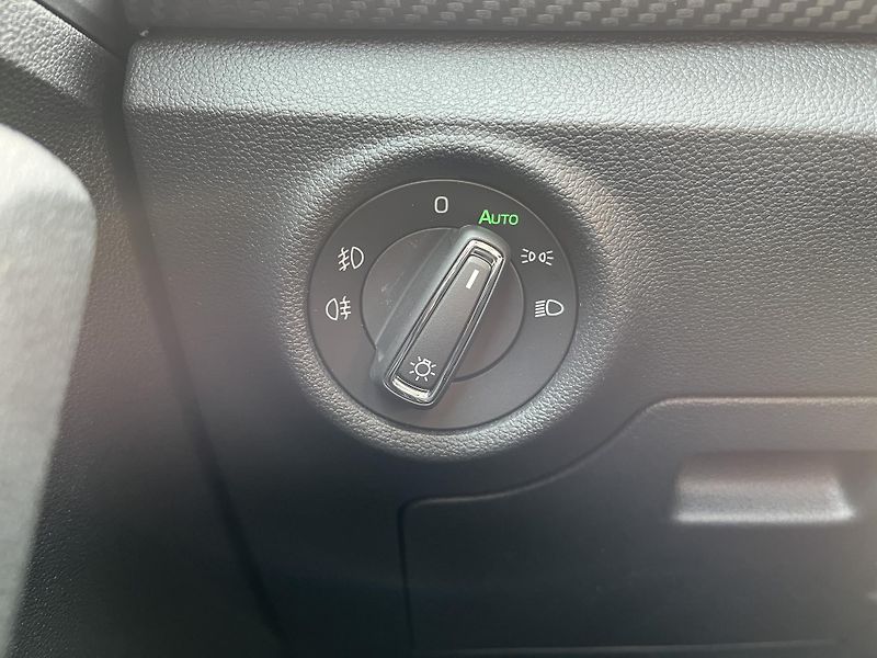 Škoda Scala MONTE CARLO 1.0TSI 85kW - fotka 16 z 24