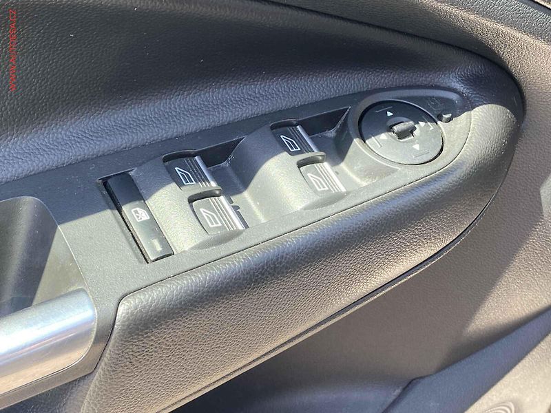 Ford Kuga (2017) 2.0 TDCi, Titanium, TZ, navi - fotka 11 z 17