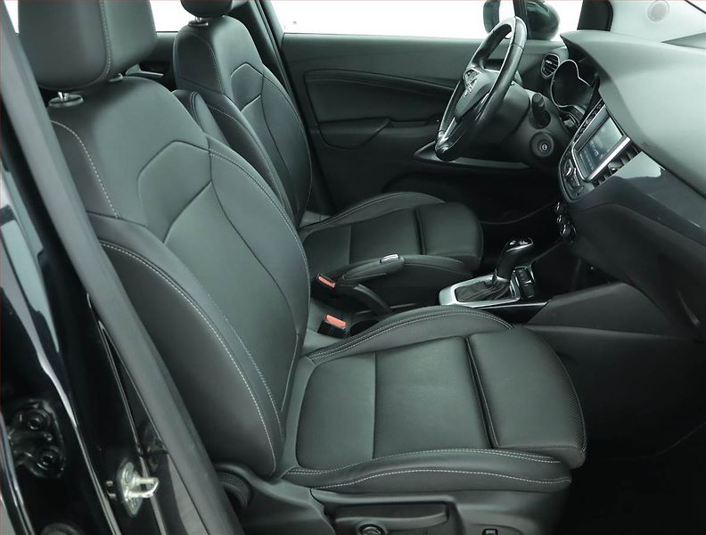 Opel Crossland X (2021) Elegance 1.2 Turbo, Automat - fotka 9 z 15