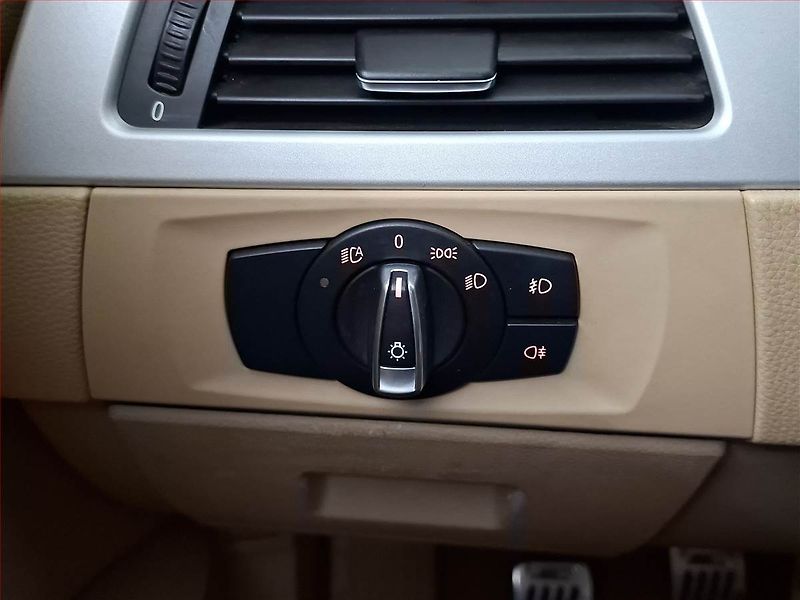 BMW Řada 3 (2011) 320 d, Tempomat - fotka 16 z 17