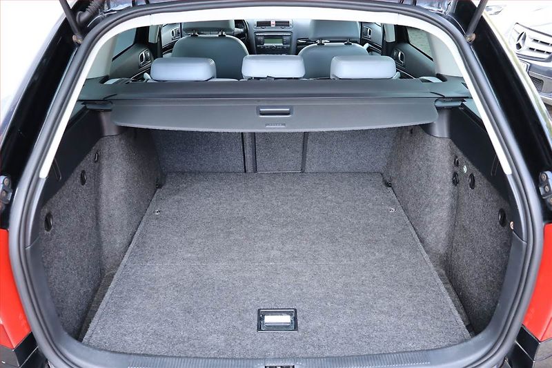 Škoda Octavia (2008) Laurin&Klement 2.0 TDI - fotka 14 z 24