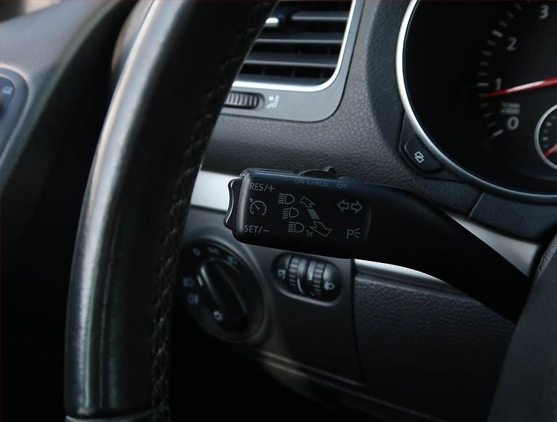 Volkswagen Golf (2011) 1.2 TSI, Tempomat - fotka 17 z 17
