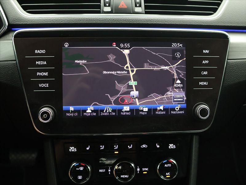 Škoda Superb 2,0 TDI DSG Style+  Navi ACC - fotka 24 z 36