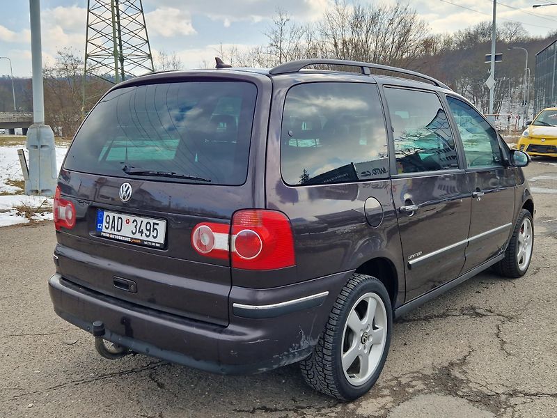 Volkswagen Sharan 2,0TDi na splátky všem! 7míst - fotka 5 z 11