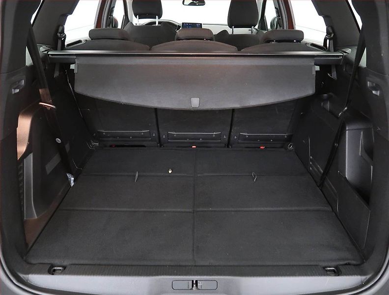 Peugeot 5008 (2021) Active PureTech 130, 7 míst - fotka 13 z 22