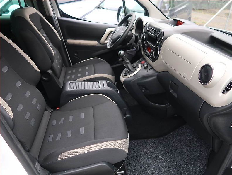 Citroën Berlingo (2014) 1.6 HDi, 5Míst, ČR - fotka 9 z 18