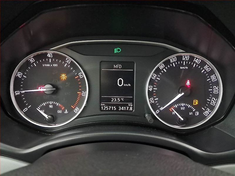 Škoda Octavia (2012) 1.4 TSI, Serv.kniha, Tempomat - fotka 11 z 15