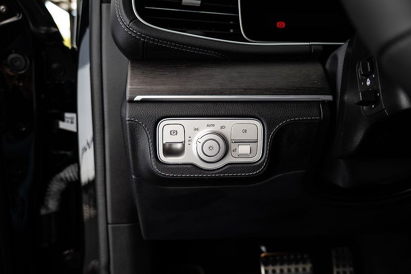 Mercedes-Benz GLS 4Matic AMG Line - fotka 22 z 28
